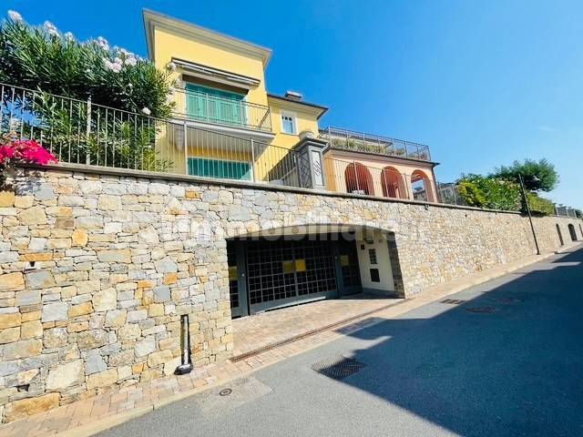Foto 1 - Quadrilocale via Gabriele D'Annunzio 14/5, Porto Maurizio, Imperia