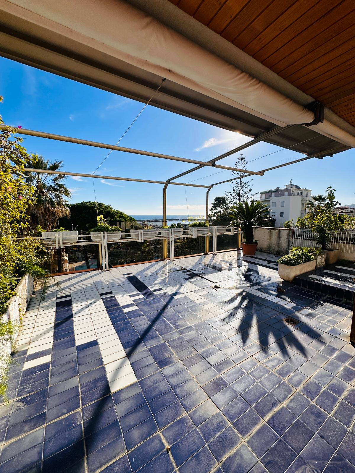 Terrazza panoramica con vista mare